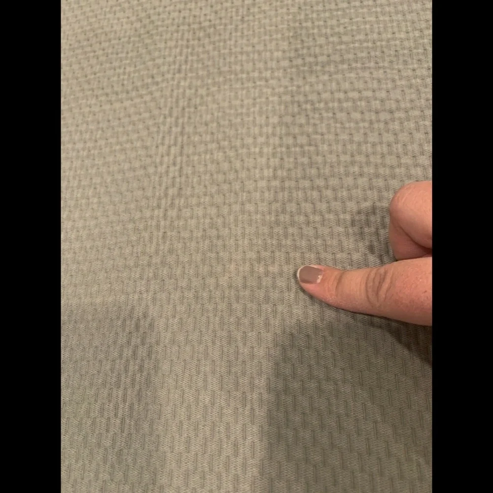 EUC SFERRA Perrio Full/Queen Coverlet Blanket in Silver Grey --DEFECTS--‎